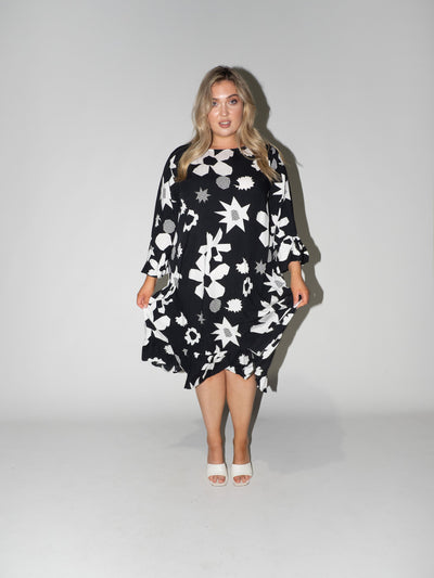 Flower Power Queen Dress in Black