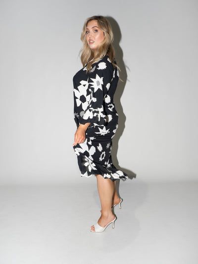 Flower Power Queen Dress in Black