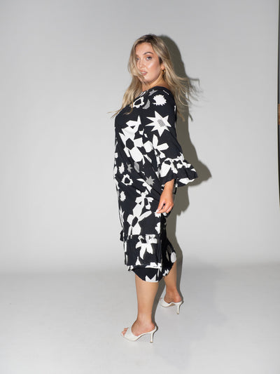 Flower Power Queen Dress in Black