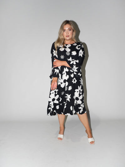 Flower Power Queen Dress in Black