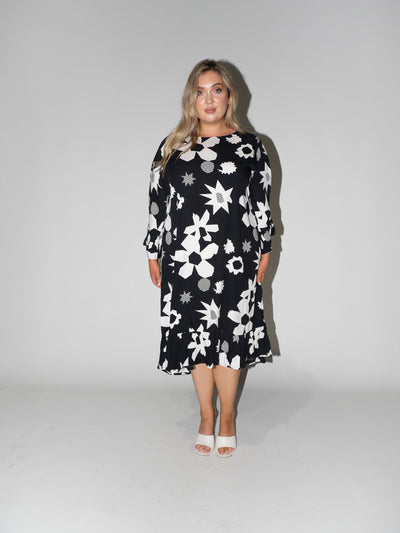 Flower Power Queen Dress in Black